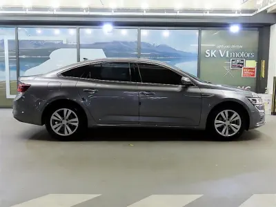 Renault SM6