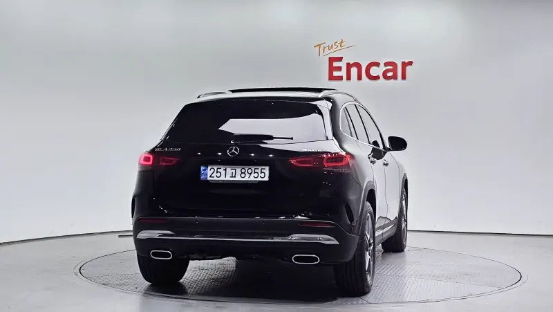 Mercedes-Benz GLA-Class