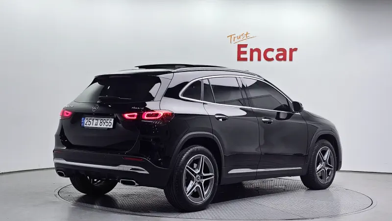 Mercedes-Benz GLA-Class