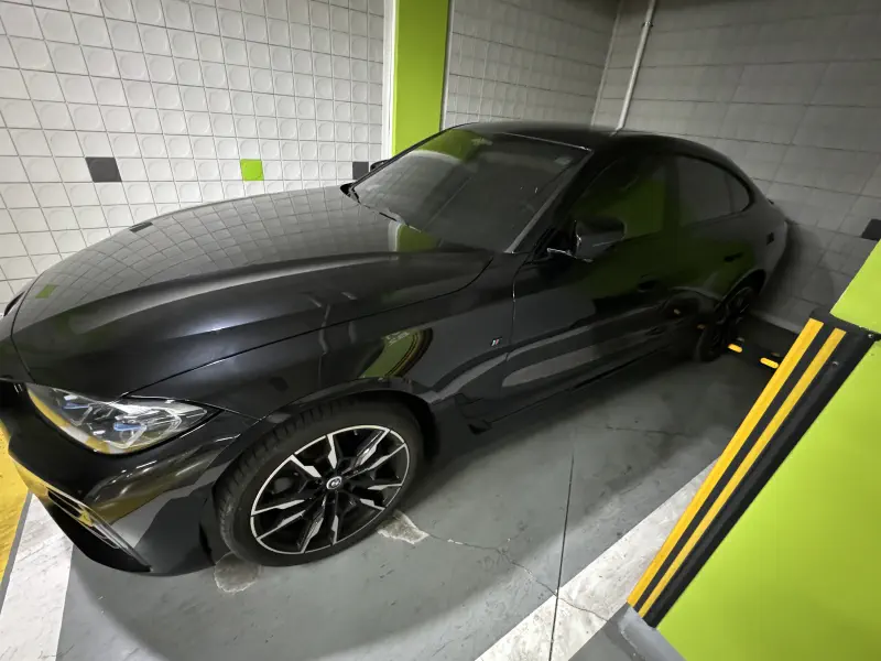 BMW i4