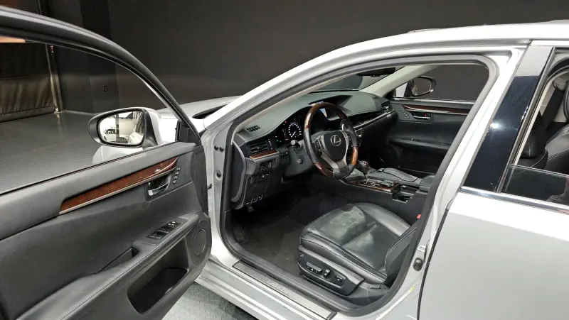 Lexus ES300h