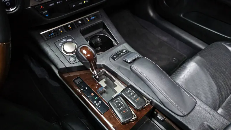 Lexus ES300h