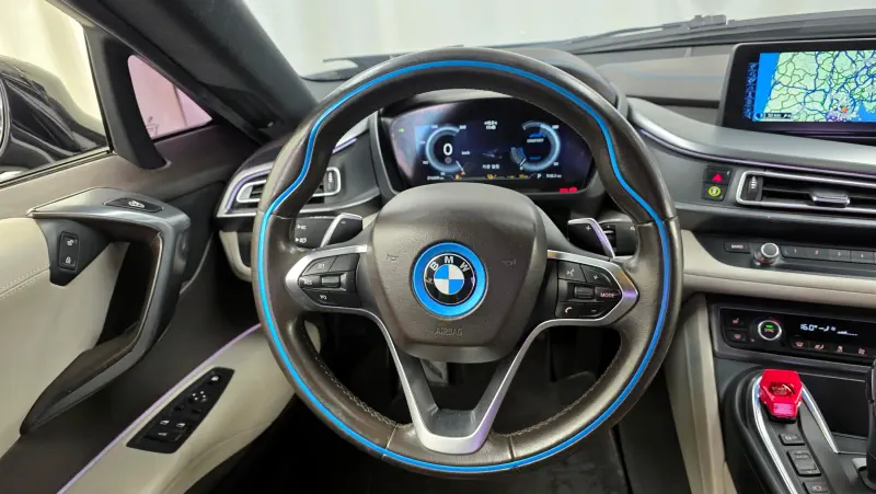 BMW i8