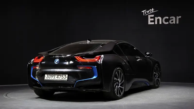 BMW i8