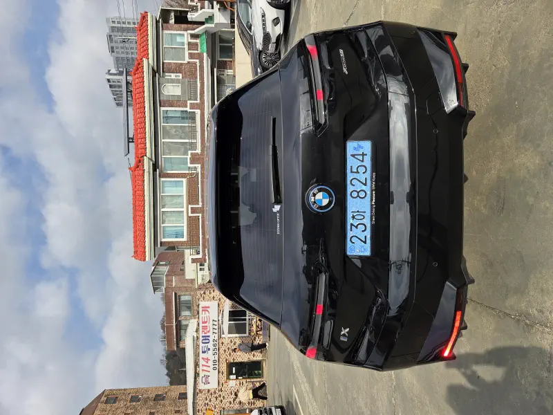 BMW iX