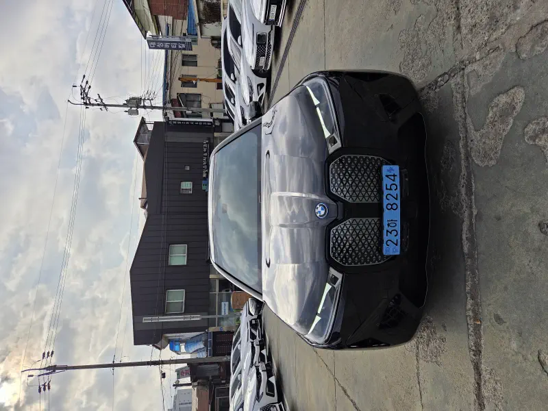 BMW iX