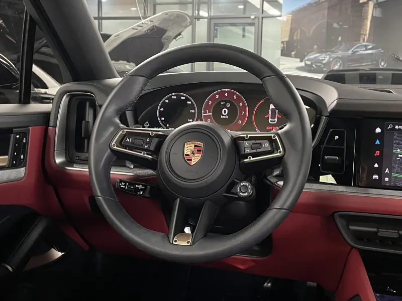 Porsche CAYENNE