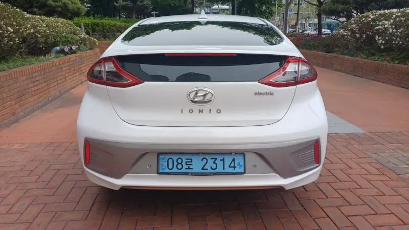 Hyundai Ioniq