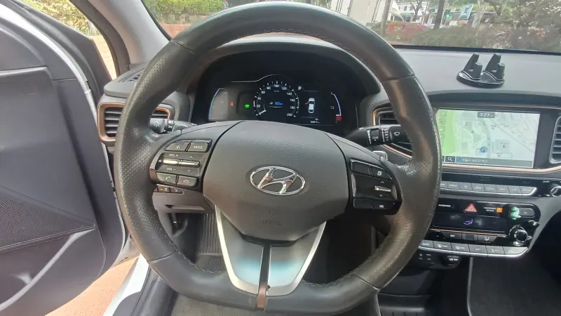 Hyundai Ioniq