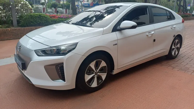 Hyundai Ioniq