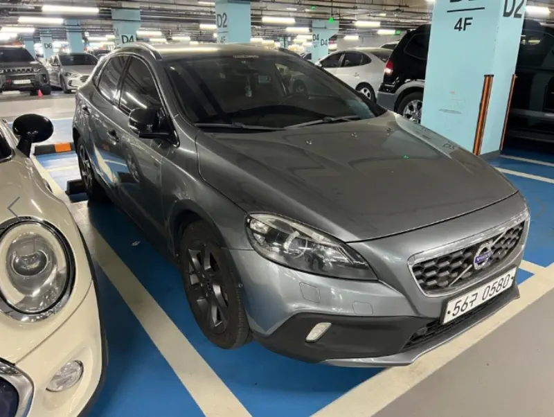 Volvo V40