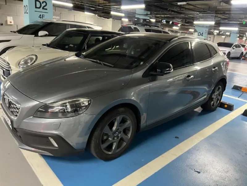 Volvo V40