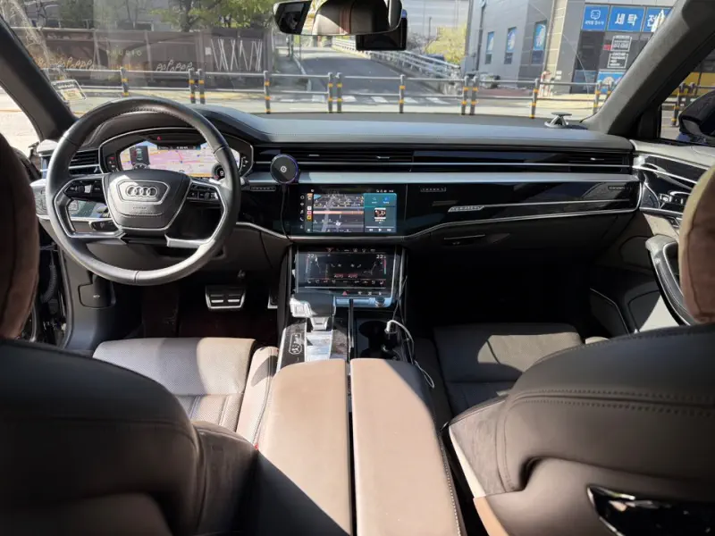 Audi A8