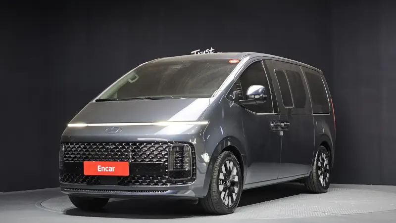 Hyundai Staria
