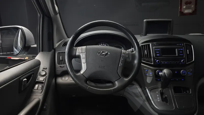 Hyundai Grand Starex