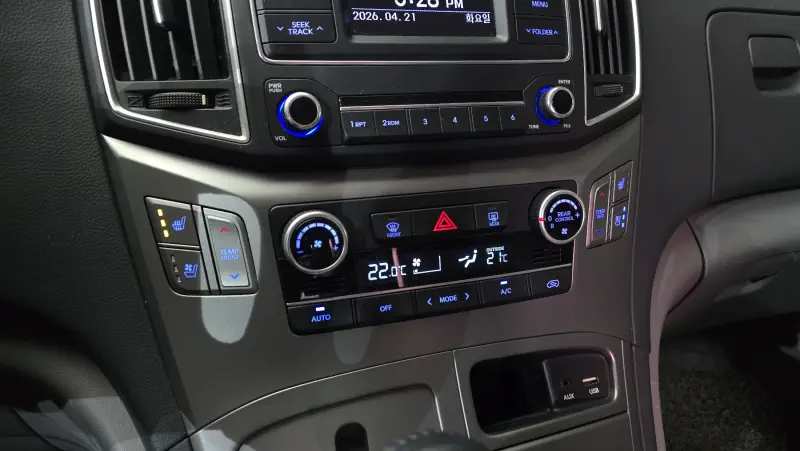 Hyundai Grand Starex