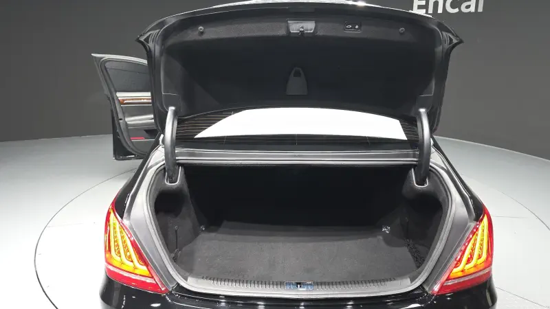 Genesis EQ900