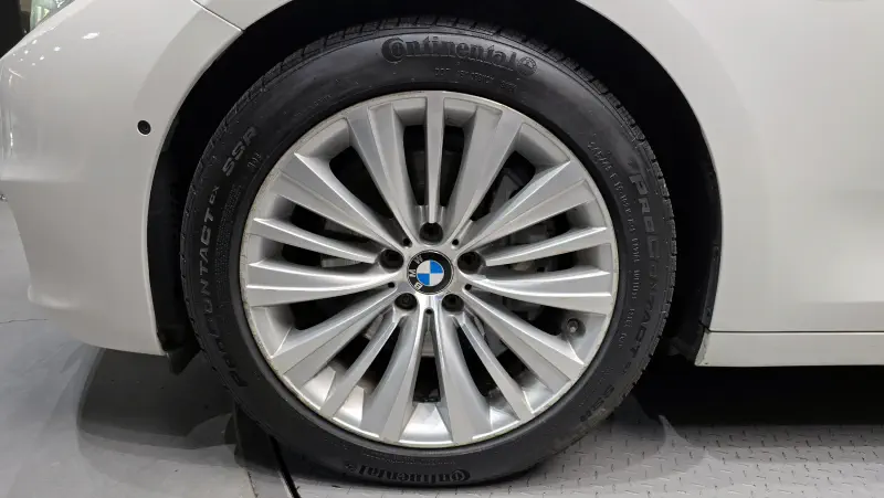 BMW 5-Series Gran Turismo