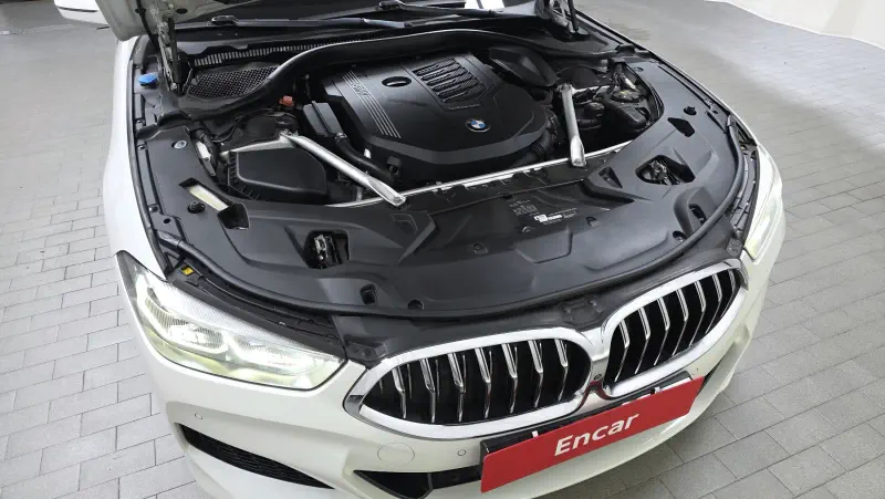 BMW 8-Series