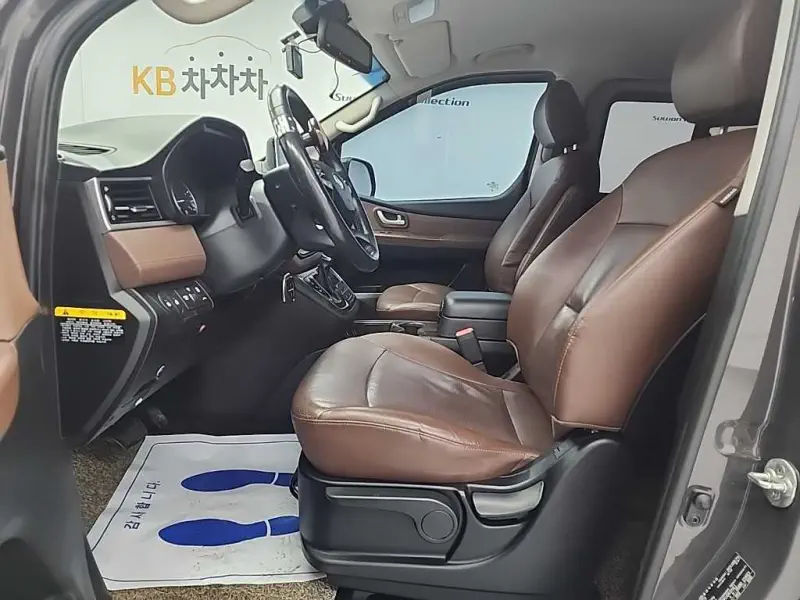 Hyundai Grand Starex