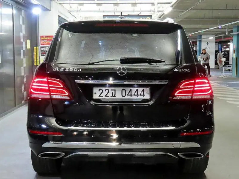 Mercedes-Benz GLE-Class