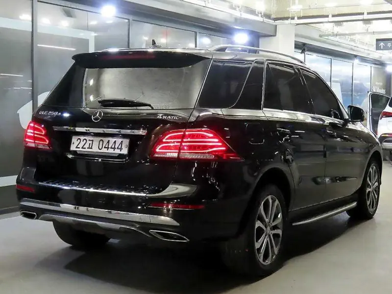 Mercedes-Benz GLE-Class