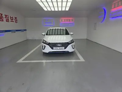 Hyundai Ioniq
