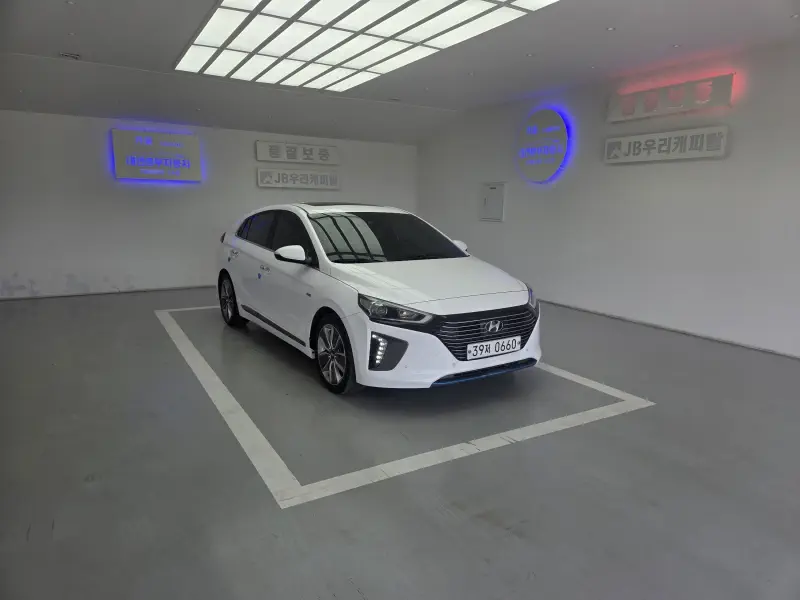 Hyundai Ioniq