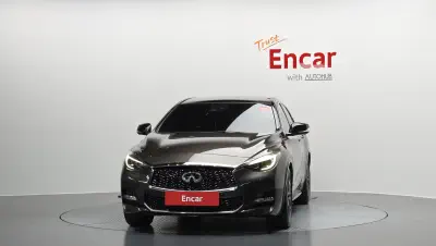 Infiniti Q30