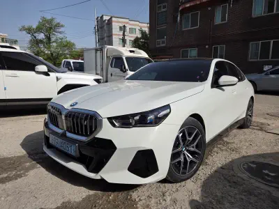 BMW i5