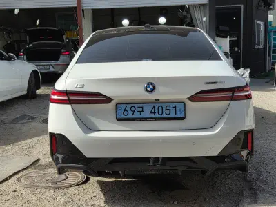 BMW i5