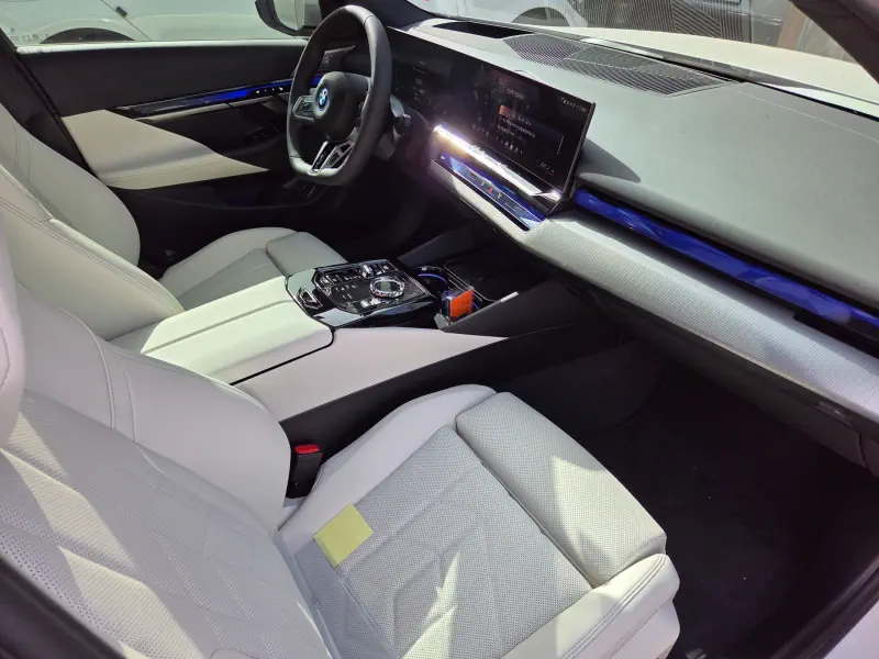 BMW i5
