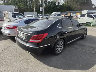 Hyundai Equus