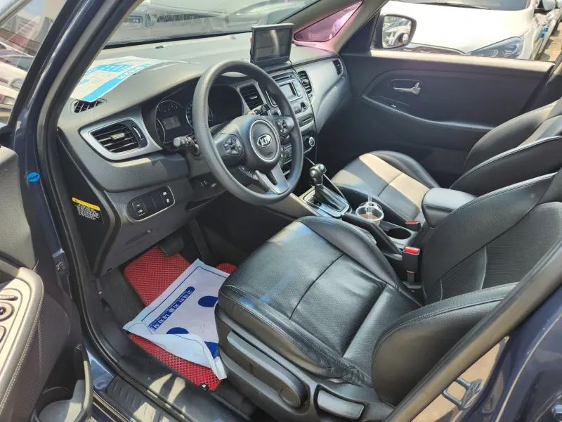 Kia Carens