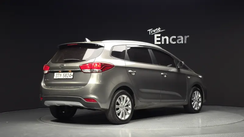 Kia Carens