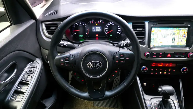 Kia Carens