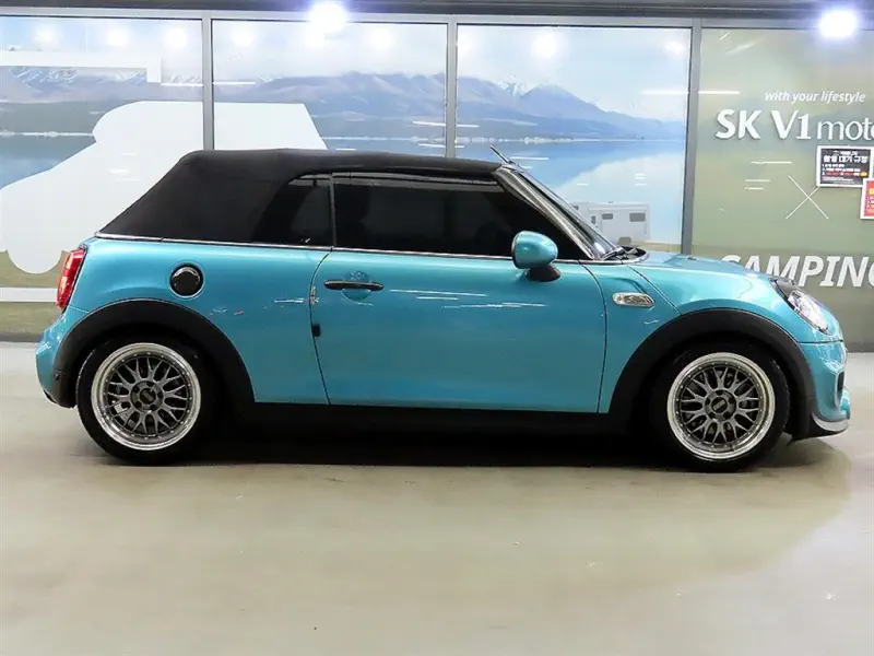 MINI Cooper Convertible