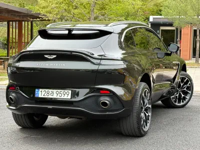 Aston Martin DBX
