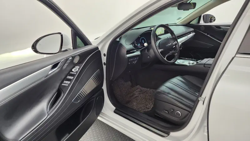 Genesis Electrified G80