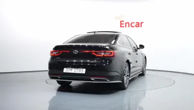 Renault SM6