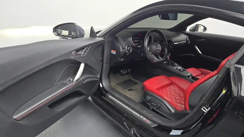 Audi TTS