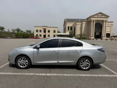 Renault SM3