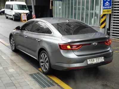 Renault SM6