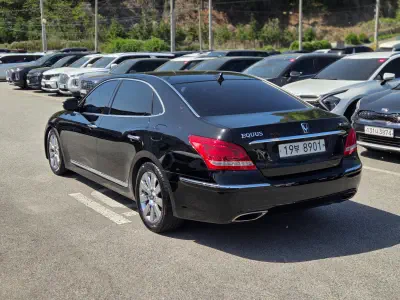 Hyundai Equus