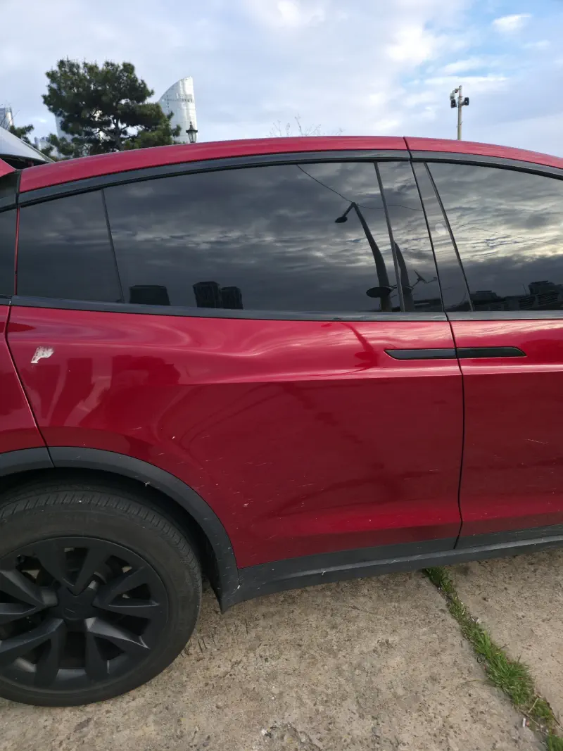 Tesla MODEL X