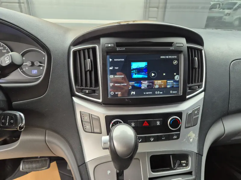 Hyundai Grand Starex