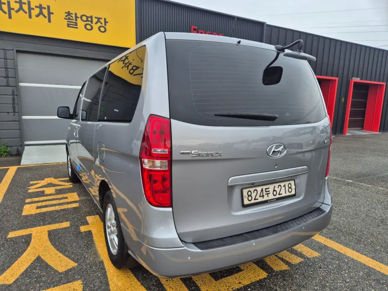 Hyundai Grand Starex