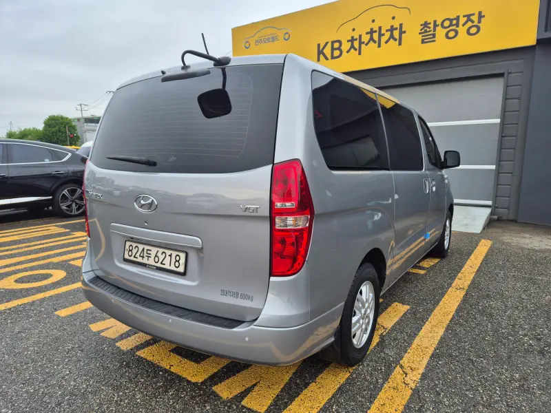 Hyundai Grand Starex