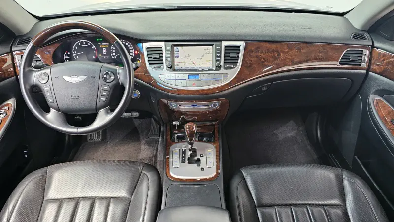 Hyundai Genesis