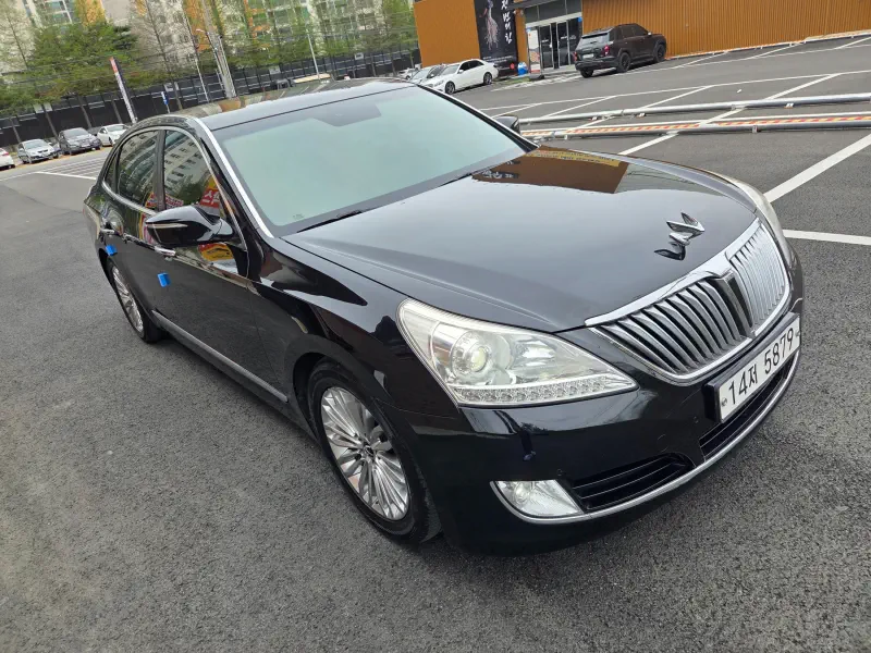 Hyundai Equus